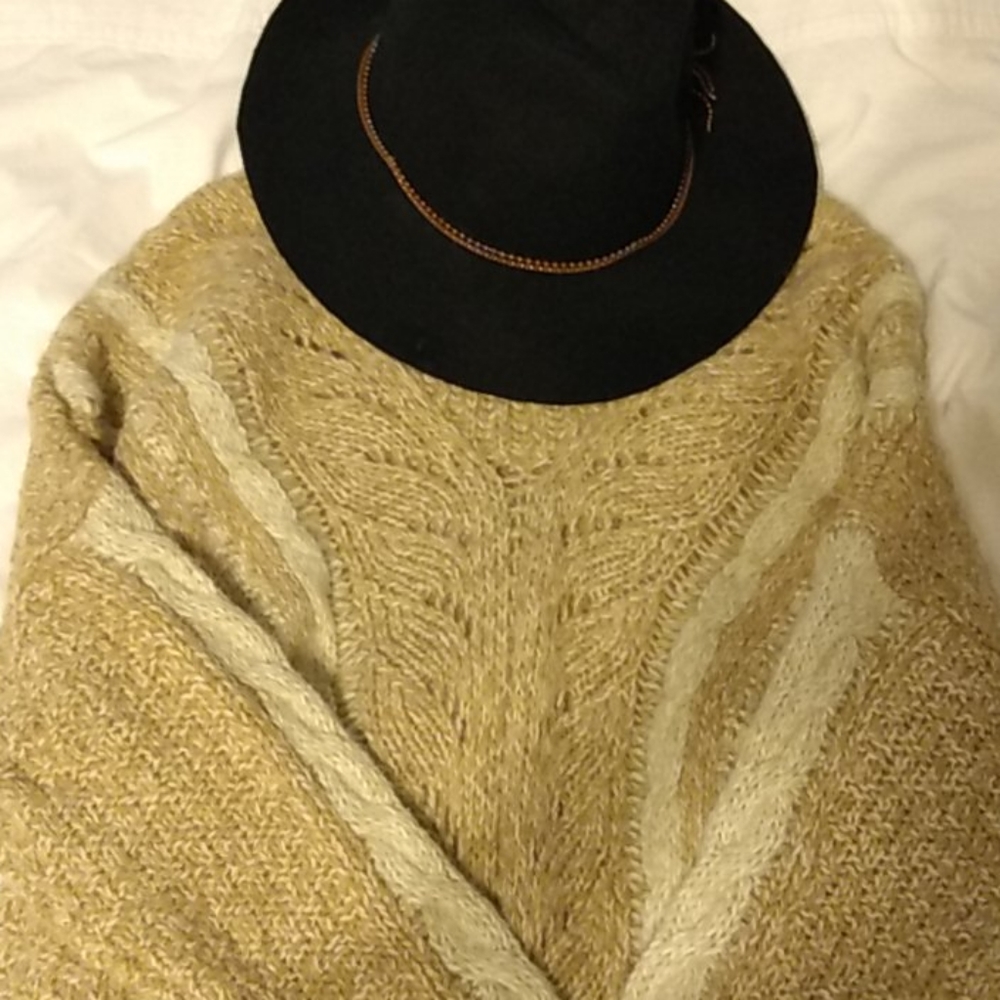 ECOTÉ Oversized Comfy Sweater - Picture 8 of 8